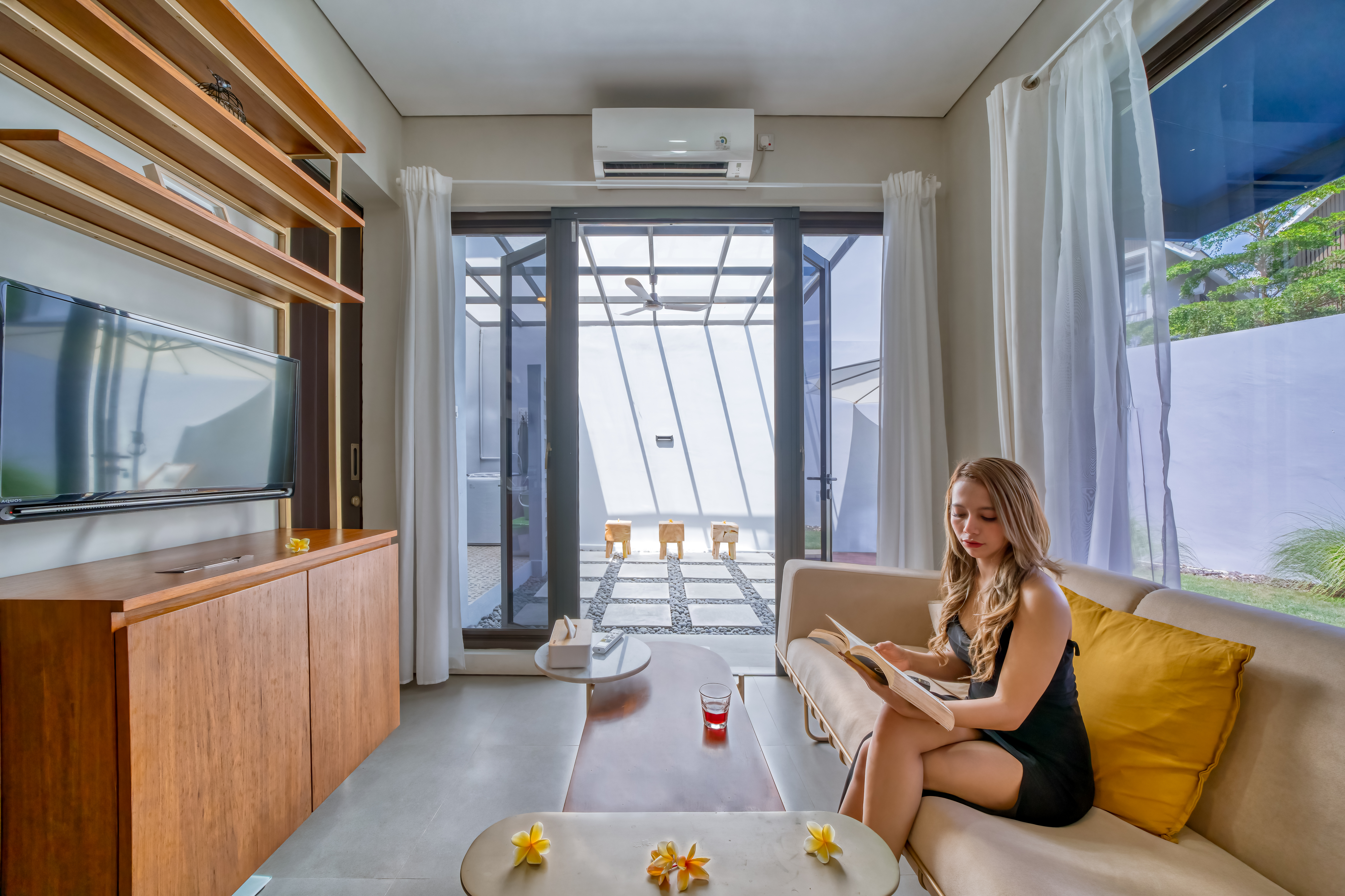 Living room at Aruna Stay